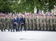 From left to right: German Defence Minister Pistorius, Lithuanian Defence Minister Šakalienė, German Chancellor Merz and Lithuanian President Nausėda review the troops of the 45th Brigade in Vilnius, 22 May 2025 © Bundesregierung/Guido Bergmann